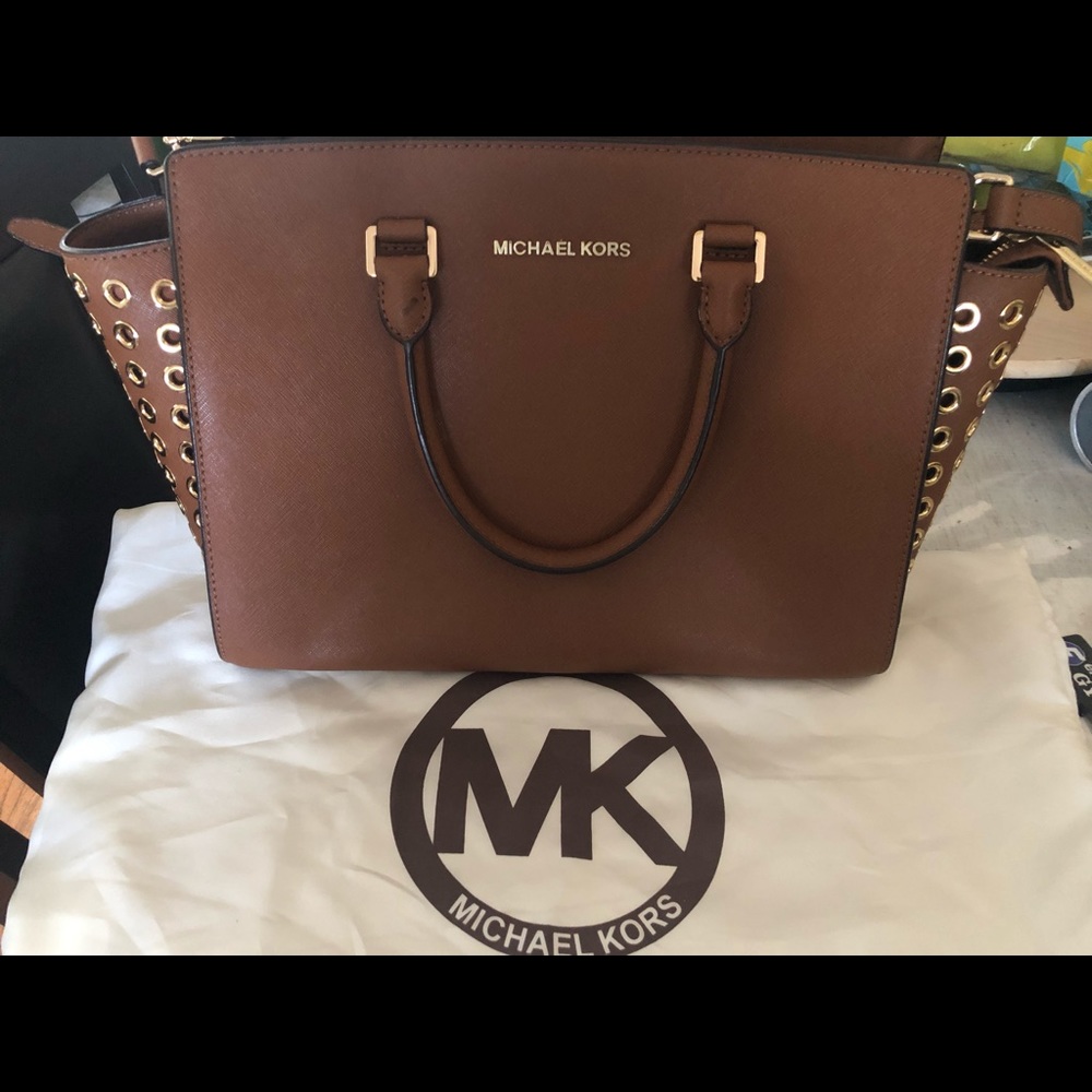 Michael Kors satchel/tote with cross body strap !!